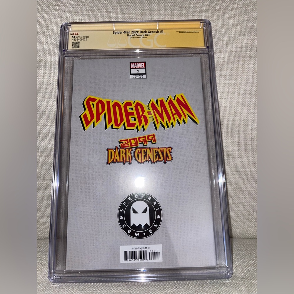 SPIDER-MAN 2099: Dark Genesis #1 TRADE VARIANT CGC SS 9.8 Signed by JOHN GIANG - Picture 3 of 6